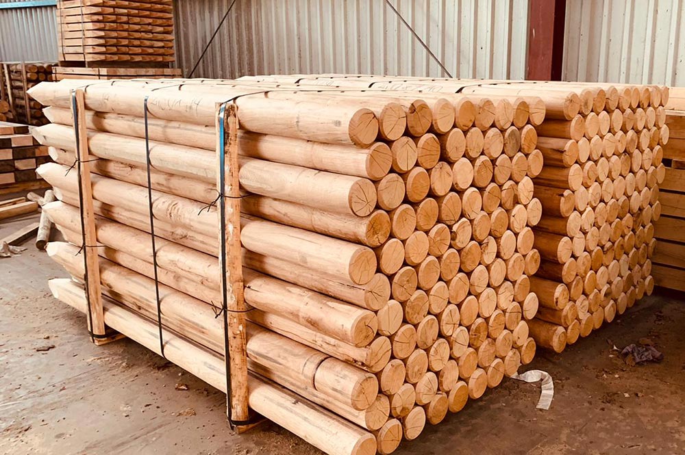 Eichenpfähle gefräst - Verkauf und Lieferung